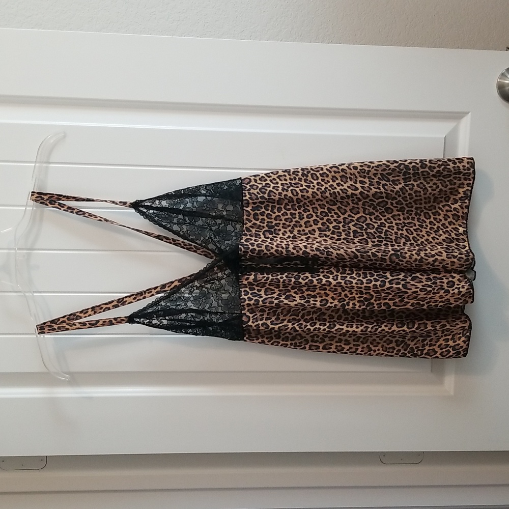 EXCELLENT condition 2 piece lingerie babydoll top and matching panty!